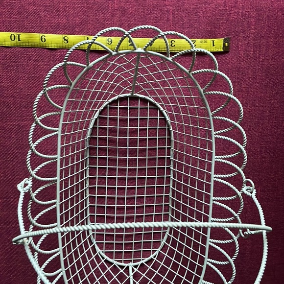 Antique White Wire Bread Basket - Picture 4 of 6